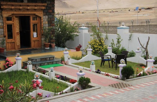Leh Hotel | Hotel Jeevanam Villa