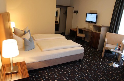 Ebersberg District Hotel | Hotel Königer