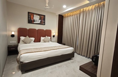 Varanasi Hotel | Hotel Kaashika