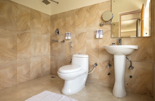 Hunder Hotel | Hotel Karma Inn