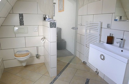 Floersheim Hotel | Hotel Karthaeuser Hof