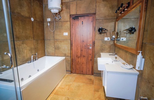 Phuntsholing Hotel | Hotel Khamsum