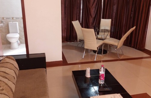 Raja Park Hotel | Hotel Kings Corner