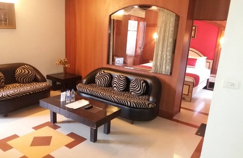 Raja Park Hotel | Hotel Kings Corner