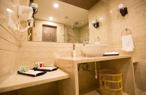 Seth Narang Das Layout Hotel | Hotel Kiscol Grands