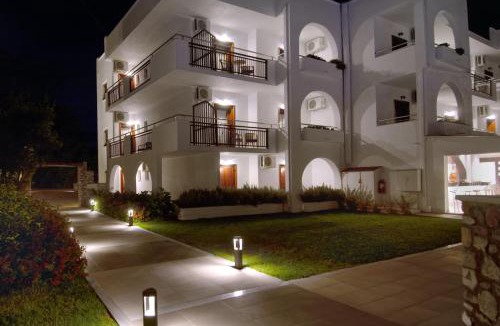 Troulos Apartment | Hotel Korali