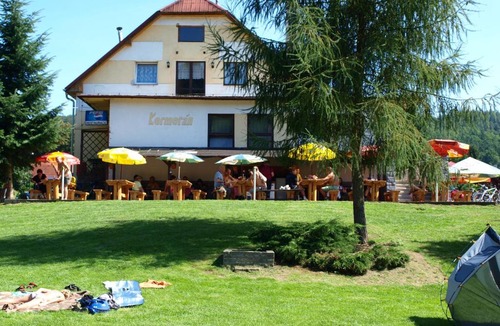 Zlenice Hotel | Hotel Kormoran