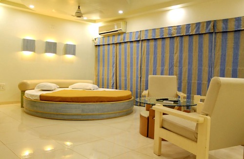 Porbandar Hotel | Hotel Kuber