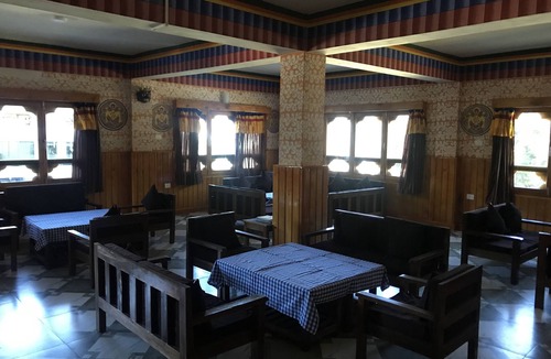Phobjikha Valley Hotel | Hotel Kuenphen Norbuding