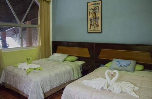San Jose Peten Hotel | Hotel La Ribiera del Lago Peten Itza