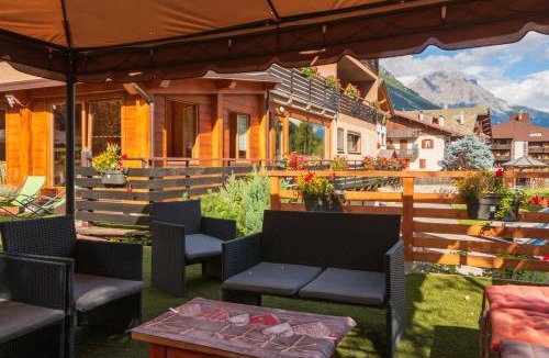 Isolaccia Hotel | Hotel La Val