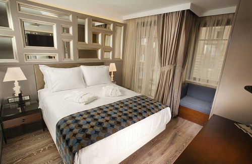 Talimhane Hotel | Hotel La Villa