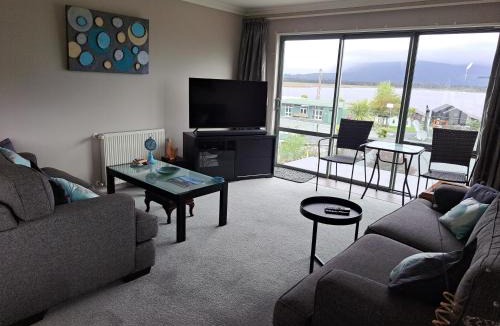 Moana Resort | Hotel Lake Brunner