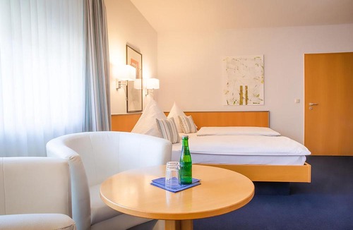 Kilianstadten Hotel | Hotel Lauer