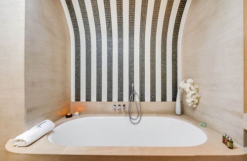 8th Arrondissement Hotel | Hotel Le A