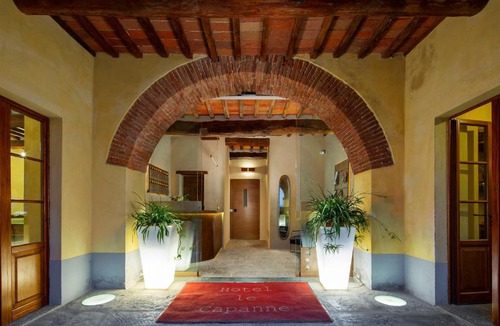 Pieve al Bagnoro Hotel | Hotel Le Capanne
