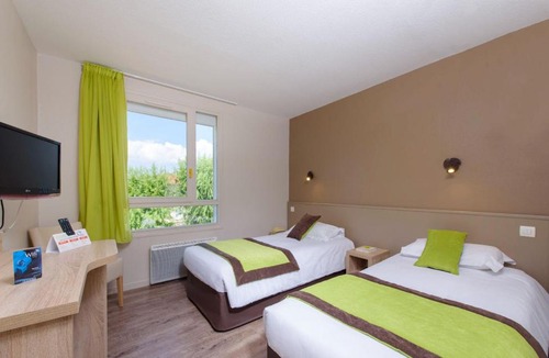 Sarcey Hotel | Hotel Le Chatard