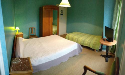Tence Hotel | hotel le chatiague