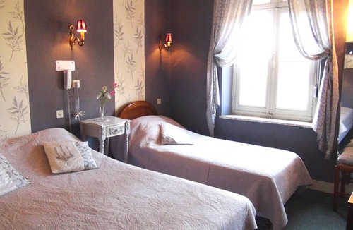 Etreaupont Hotel | hotel le clos du montvinage