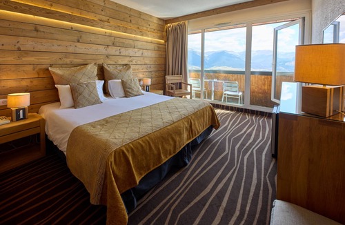 Font-Romeu-Odeillo-Via Hotel | Hotel Le Grand Tetras