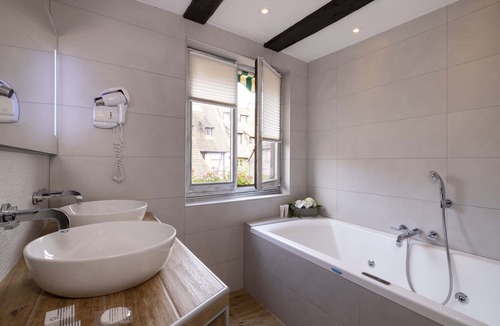 Colmar Centre Ville Hotel | Hotel Le Maréchal