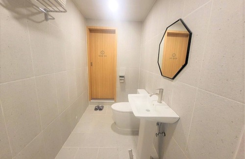 Palyong-dong Hotel | Hotel Leo