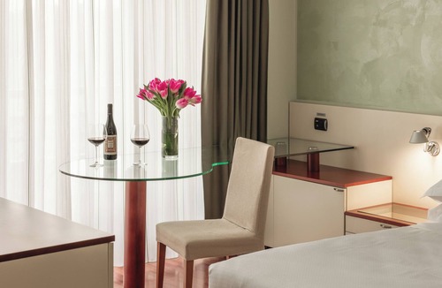 Erba Hotel | HOTEL LEONARDO DA VINCI