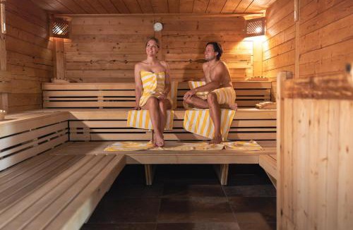 Rain Hotel | Hotel Leonhard