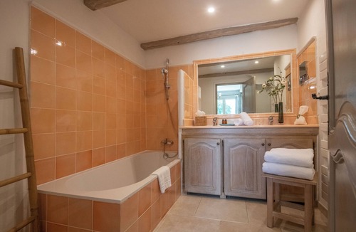 Saint-Paul-de-Vence Hotel | Hotel Les Messugues