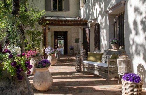Saint-Paul-de-Vence Hotel | Hotel Les Messugues