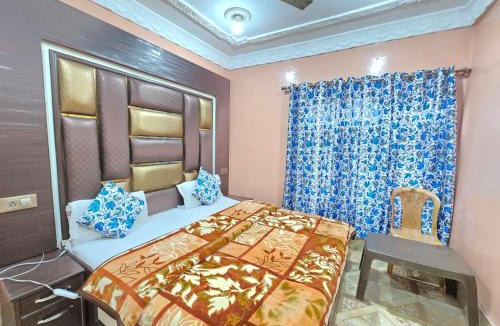Srinagar Hotel | Hotel Light in
