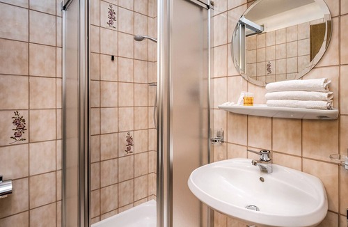 Collalbo Hotel | Hotel Linde