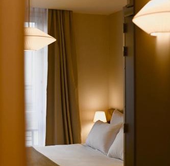 Porte-Saint-Martin Hotel | Hotel Local 101 Beaurepaire