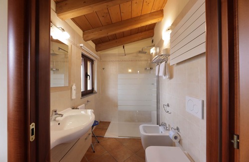Albate Hotel | HOTEL LOCANDA DELL'OCA BIANCA