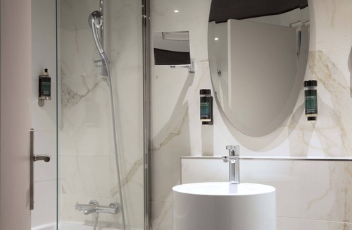 Porte-Dauphine Hotel | Hotel Longchamp Elysees