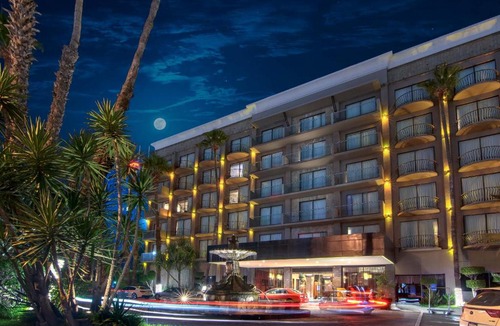 Zona Rio Hotel | Hotel Lucerna Tijuana