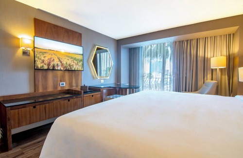 Zona Rio Hotel | Hotel Lucerna Tijuana
