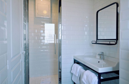 Strasbourg -Saint-Denis Hotel | Hotel Lucien