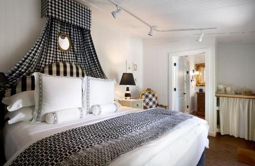Round Top Hotel | Hotel Lulu