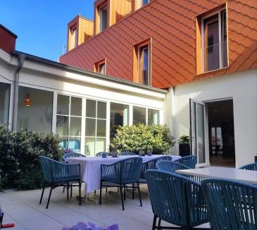 Rain Hotel | Hotel Lutz