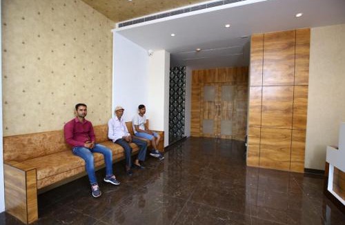 Mathura Apartment | Hotel Manbhavan