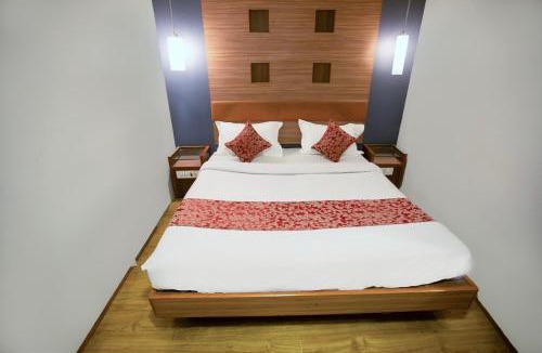 Ooty Hotel | Hotel Maneck Residency