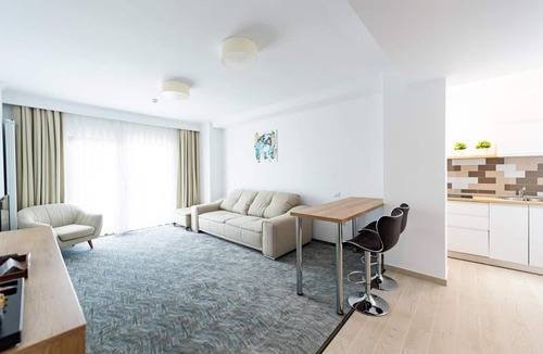 Mamaia-Sat Hotel | Hotel Manor