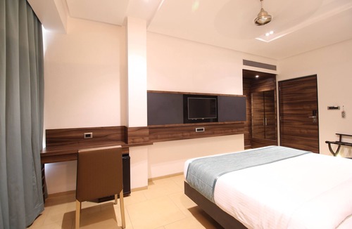 Alibaug Hotel | Hotel Maple IVY