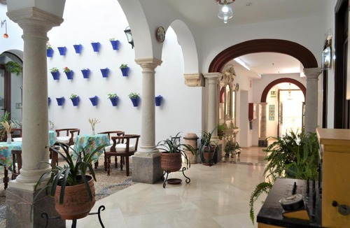 La Catedral Hotel | Hotel Marisa