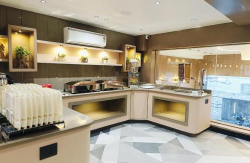 Surat Hotel | Hotel Maskan, Surat