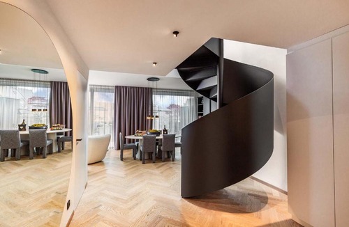 Innenstadt - Sankt Ulrich-Dom Hotel | Hotel Maximilian’s