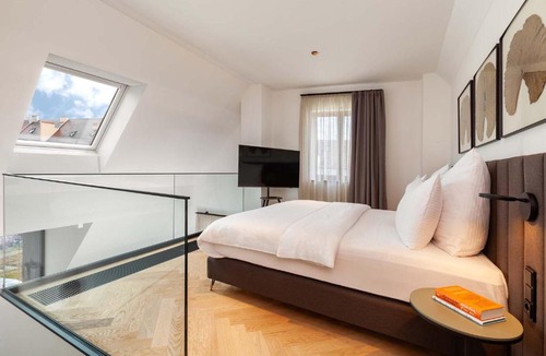 Innenstadt - Sankt Ulrich-Dom Hotel | Hotel Maximilian’s