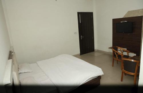 Kurukshetra Hotel | hotel mayur