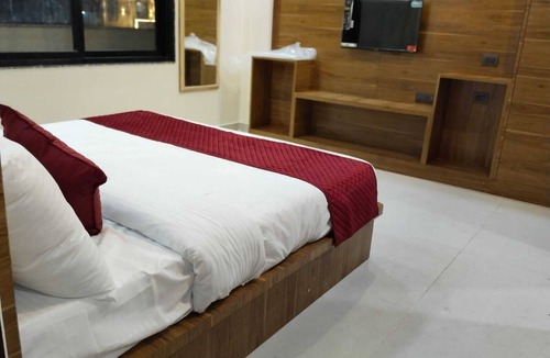 Sitapura Hotel | Hotel MB Grand